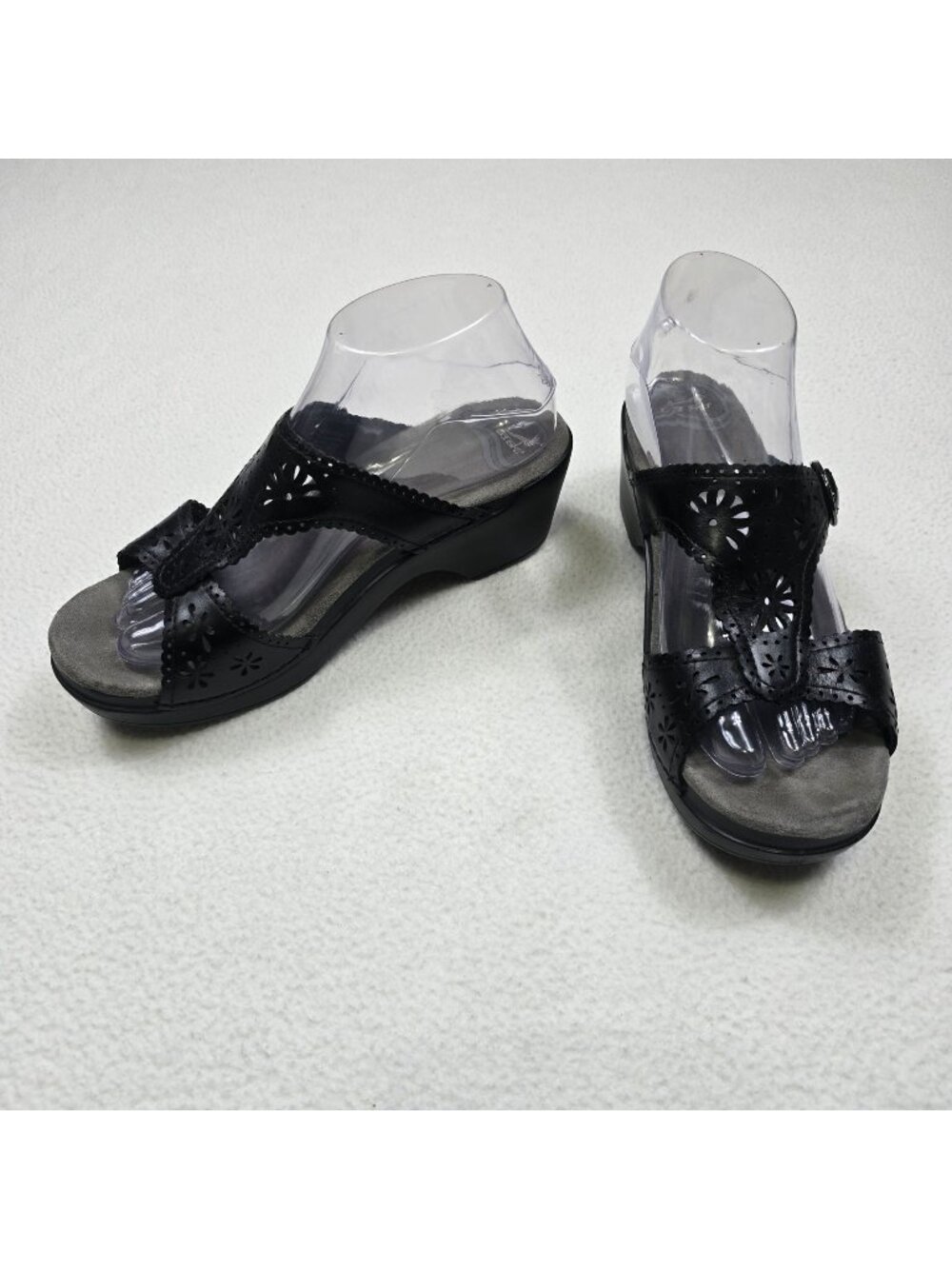 Dansko Womens Size 39 Wedge Sandals Black Cut-Out Leather - Picture 1 of 7